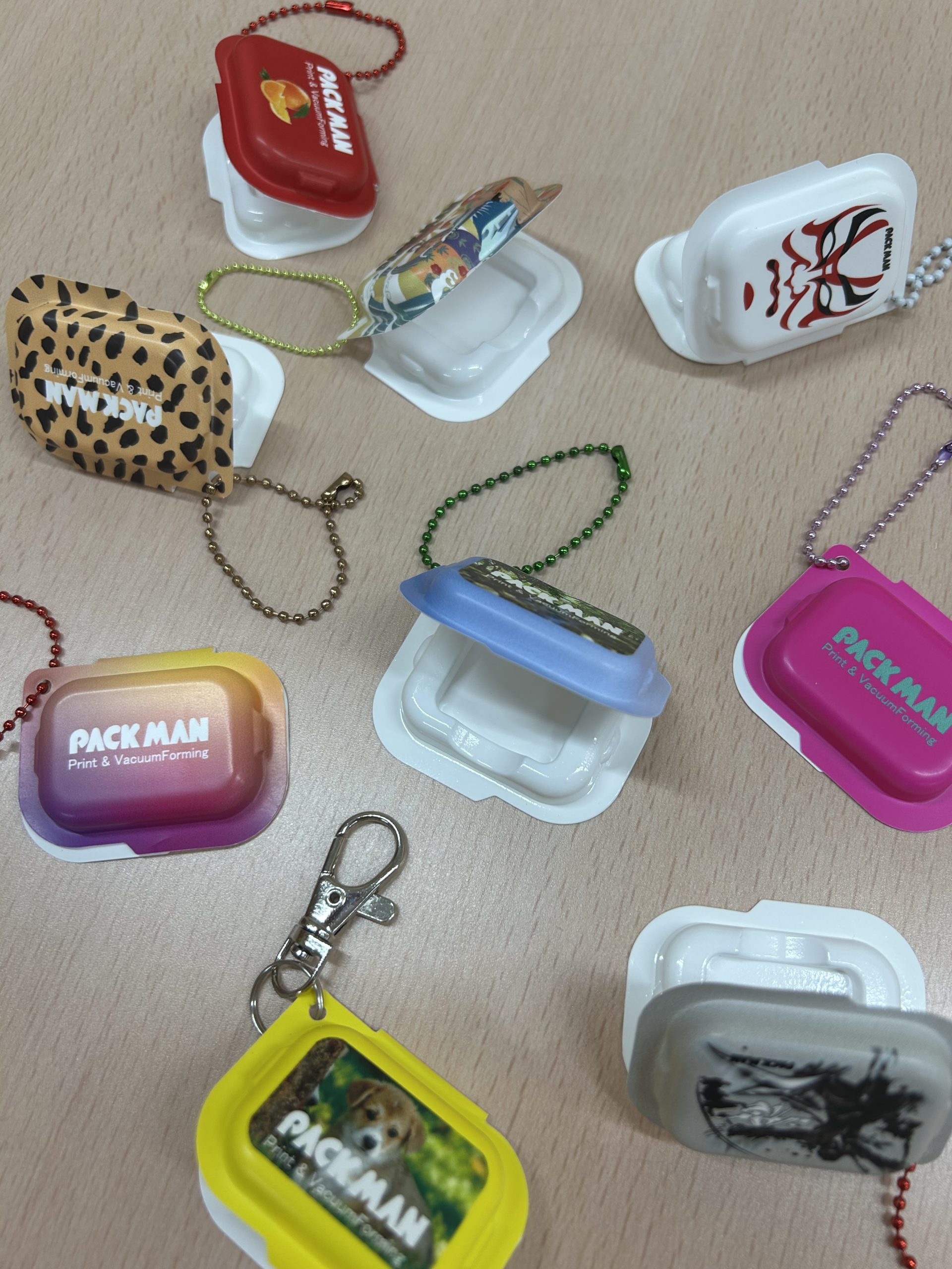 おしゃれで　これは良い！　     　　デザイン容器・ケース新登場